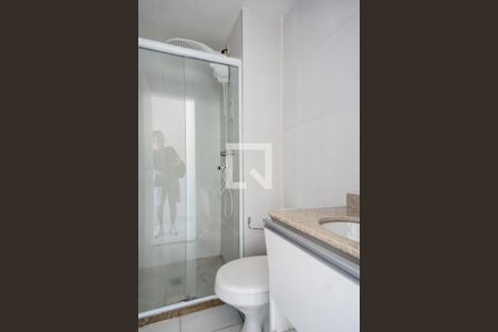 Banheiro de kitnet/studio para alugar com 1 quarto, 35m² em Vila Gomes Cardim, São Paulo