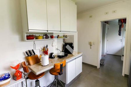 Cozinha  de apartamento à venda com 4 quartos, 160m² em Vila Andrade, São Paulo