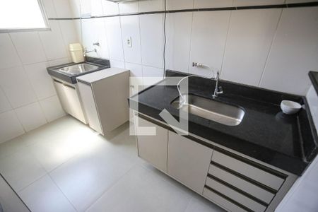 Cozinha de apartamento para alugar com 3 quartos, 65m² em Camargos, Belo Horizonte