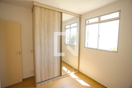 Quarto 2 de apartamento para alugar com 3 quartos, 65m² em Camargos, Belo Horizonte