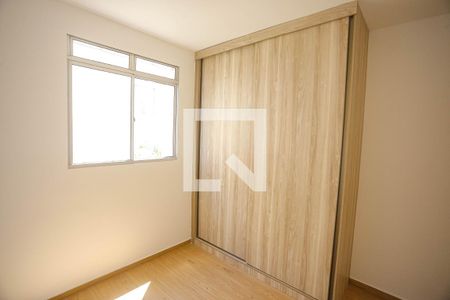 Quarto 1 de apartamento para alugar com 3 quartos, 65m² em Camargos, Belo Horizonte