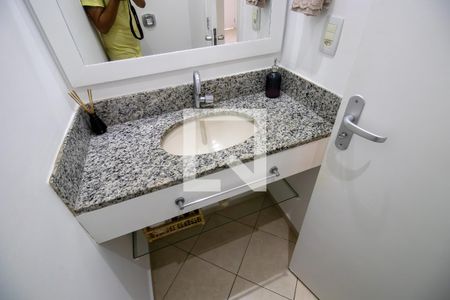 Lavabo de casa de condomínio à venda com 3 quartos, 116m² em Vargem Pequena, Rio de Janeiro