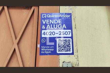 Placa de casa para alugar com 4 quartos, 255m² em Santa Teresinha, São Paulo