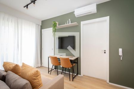 Sala de apartamento à venda com 2 quartos, 43m² em Campo Belo, São Paulo