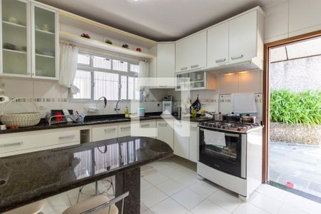 Cozinha de casa de condomínio à venda com 3 quartos, 219m² em Sumarezinho, São Paulo