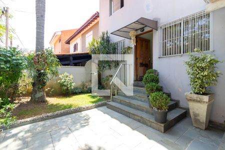 Fachada de casa de condomínio à venda com 3 quartos, 219m² em Sumarezinho, São Paulo