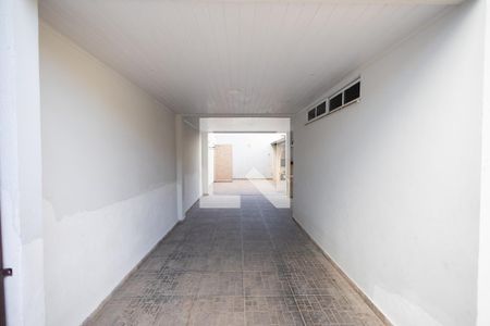 Garagem de casa à venda com 3 quartos, 137m² em Campo Grande, Rio de Janeiro