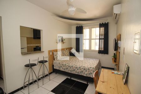 Sala/Quarto de kitnet/studio para alugar com 1 quarto, 26m² em Cidade Baixa, Porto Alegre