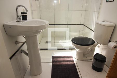 Banheiro de kitnet/studio para alugar com 1 quarto, 26m² em Cidade Baixa, Porto Alegre