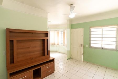 Sala de casa de condomínio à venda com 3 quartos, 85m² em Vila Isolina Mazzei, São Paulo