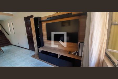 Sala de Estar de casa à venda com 4 quartos, 125m² em Santo Antônio, Osasco