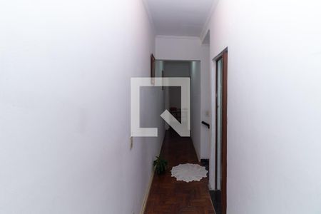 Corredor dos Quartos de casa à venda com 3 quartos, 130m² em Vila Tolstoi, São Paulo