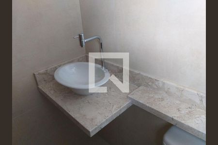 Casa à venda com 3 quartos, 204m² em Vila Costa Melo, São Paulo