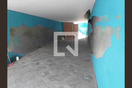 Casa à venda com 3 quartos, 204m² em Vila Costa Melo, São Paulo