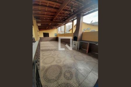 Casa à venda com 3 quartos, 130m² em Vila Tolstoi, São Paulo