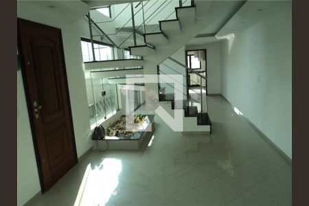 Casa à venda com 3 quartos, 233m² em Vila Regente Feijó, São Paulo