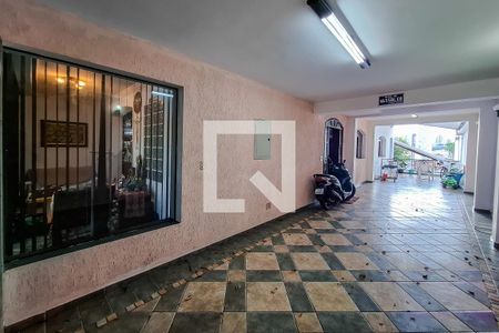 Garagem de casa para alugar com 4 quartos, 360m² em Vila Monumento, São Paulo