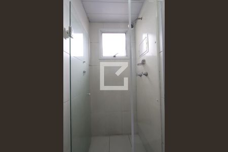 Banheiro de apartamento para alugar com 2 quartos, 51m² em Vila Antonieta, São Paulo