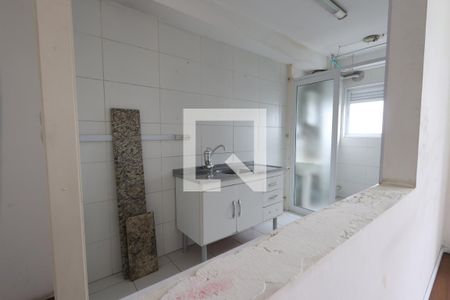 Cozinha de apartamento para alugar com 2 quartos, 51m² em Vila Antonieta, São Paulo