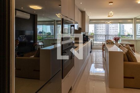 Cozinha de apartamento à venda com 2 quartos, 53m² em Barra Funda, São Paulo