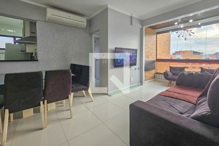 Sala de apartamento para alugar com 2 quartos, 66m² em Jardim Enseada, Guarujá