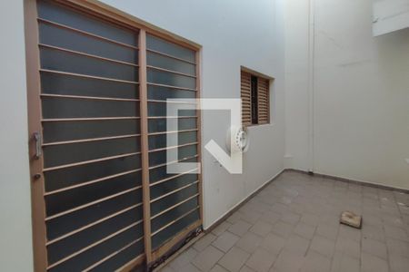 Quintal de casa à venda com 4 quartos, 220m² em Parque Residencial Vila União, Campinas