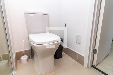 Banheiro de apartamento para alugar com 1 quarto, 21m² em Lapa, São Paulo