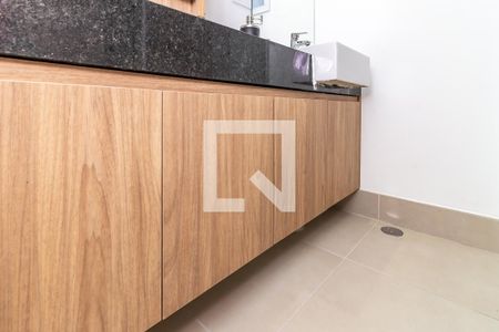 Banheiro de apartamento para alugar com 1 quarto, 21m² em Lapa, São Paulo