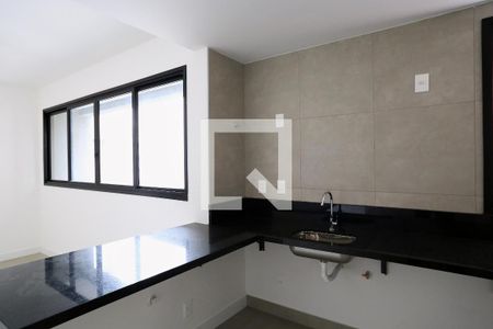 Cozinha de apartamento à venda com 2 quartos, 65m² em Lourdes, Belo Horizonte