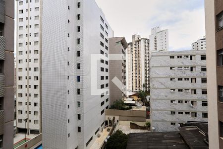 Vista Quarto de apartamento à venda com 2 quartos, 65m² em Lourdes, Belo Horizonte
