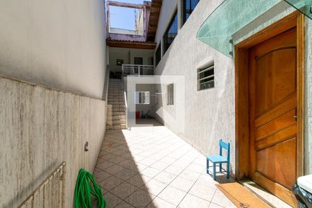 Quintal de casa para alugar com 4 quartos, 300m² em Jardim Nossa Senhora do Carmo, São Paulo