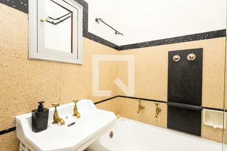 Banheiro de kitnet/studio para alugar com 1 quarto, 28m² em Centro Histórico de São Paulo, São Paulo