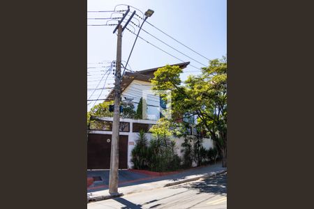 Fachada de casa para alugar com 4 quartos, 596m² em Estoril, Belo Horizonte