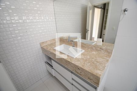 Banheiro da Suíte 1 de casa à venda com 3 quartos, 336m² em Cidade Universitária, Campinas