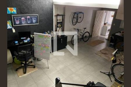 Casa para alugar com 3 quartos, 300m² em Planalto Paulista, São Paulo