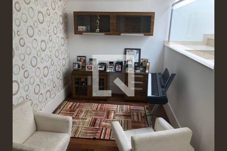 Casa à venda com 4 quartos, 350m² em Vila Progredior, São Paulo