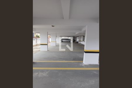 Garagem de apartamento para alugar com 1 quarto, 57m² em Kobrasol, São José