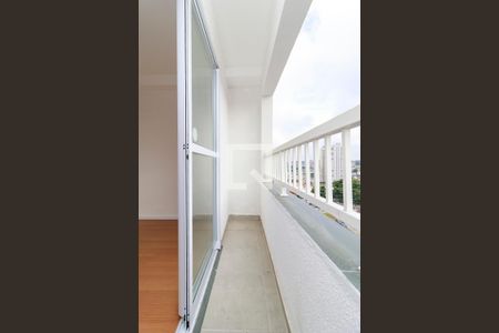 Studio - Varanda de kitnet/studio para alugar com 1 quarto, 19m² em Vila das Belezas, São Paulo