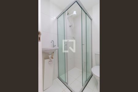 Banheiro de kitnet/studio para alugar com 1 quarto, 19m² em Vila das Belezas, São Paulo