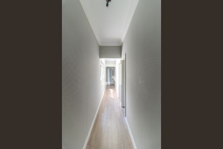Corredor de apartamento à venda com 3 quartos, 219m² em Higienópolis, São Paulo
