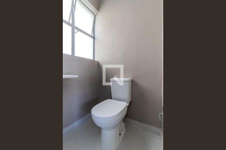Lavabo da sala de apartamento à venda com 3 quartos, 219m² em Higienópolis, São Paulo