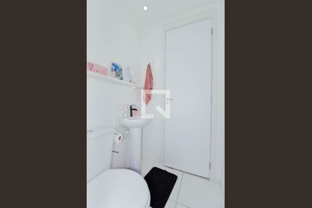 Banheiro de apartamento para alugar com 2 quartos, 37m² em Vila das Bandeiras, Guarulhos
