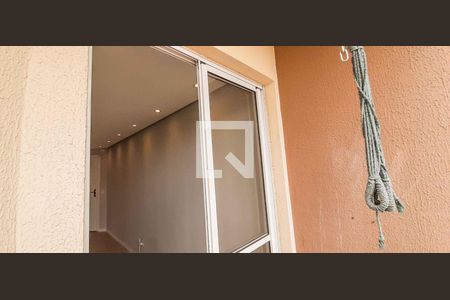 Sacada de apartamento para alugar com 2 quartos, 52m² em Padroeira, Osasco