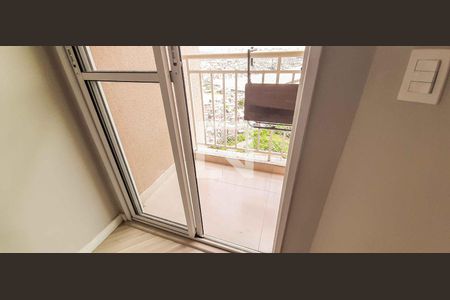 Sacada de apartamento para alugar com 2 quartos, 52m² em Padroeira, Osasco