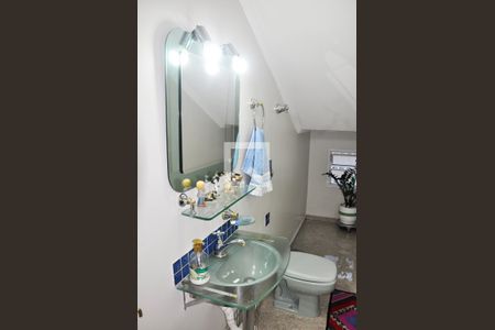 Casa para alugar com 250m², 3 quartos e 5 vagasLavabo