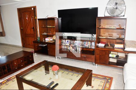 Sala de casa à venda com 3 quartos, 250m² em Vila Palmeiras, São Paulo