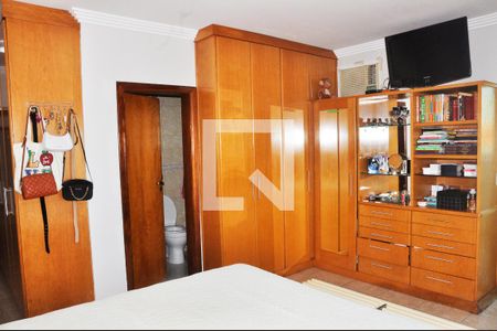 Casa para alugar com 250m², 3 quartos e 5 vagasSuíte