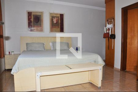 Casa para alugar com 250m², 3 quartos e 5 vagasSuíte