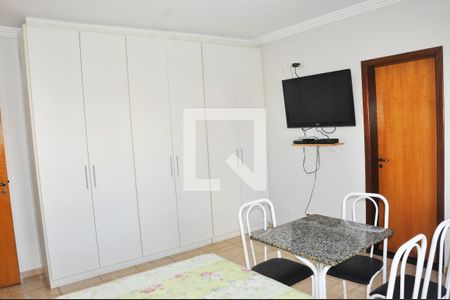 Casa para alugar com 250m², 3 quartos e 5 vagasSuíte 2