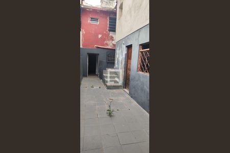 Área Externa de casa à venda com 2 quartos, 180m² em Vila Alzira, Santo André